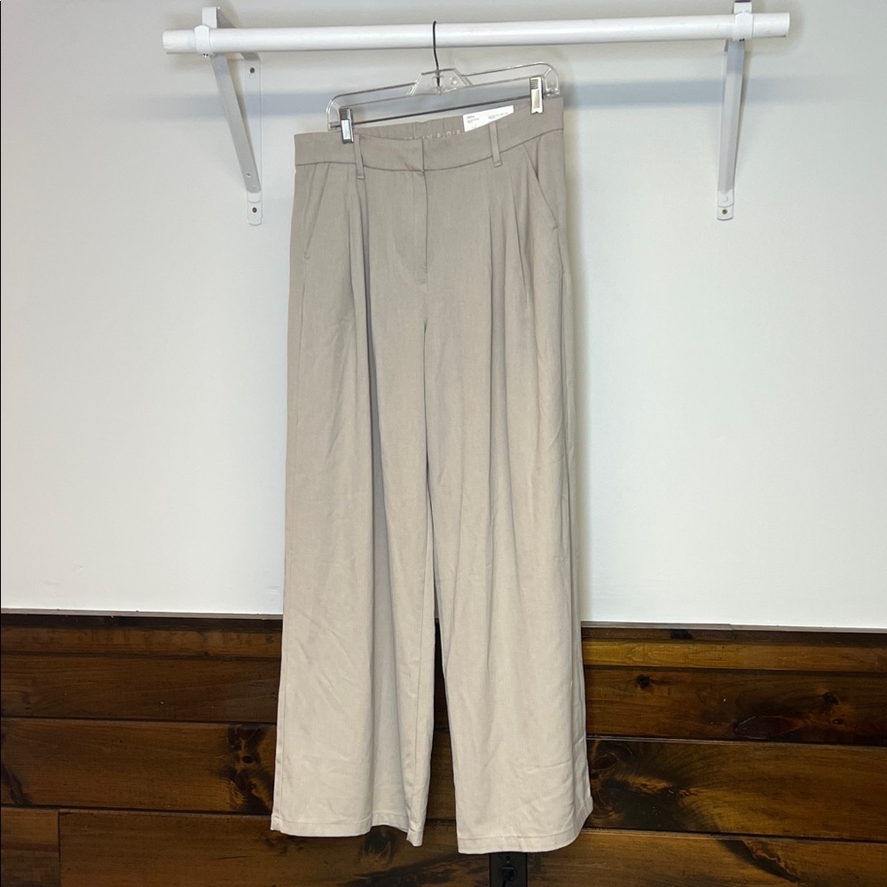 NWT AEO Beige Wide-Leg Trousers- 8 Long